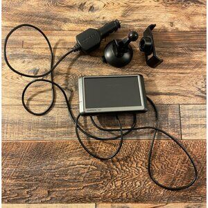Garmin Nuvi 250w navigation System With Accessories Car Mount & Charger Works